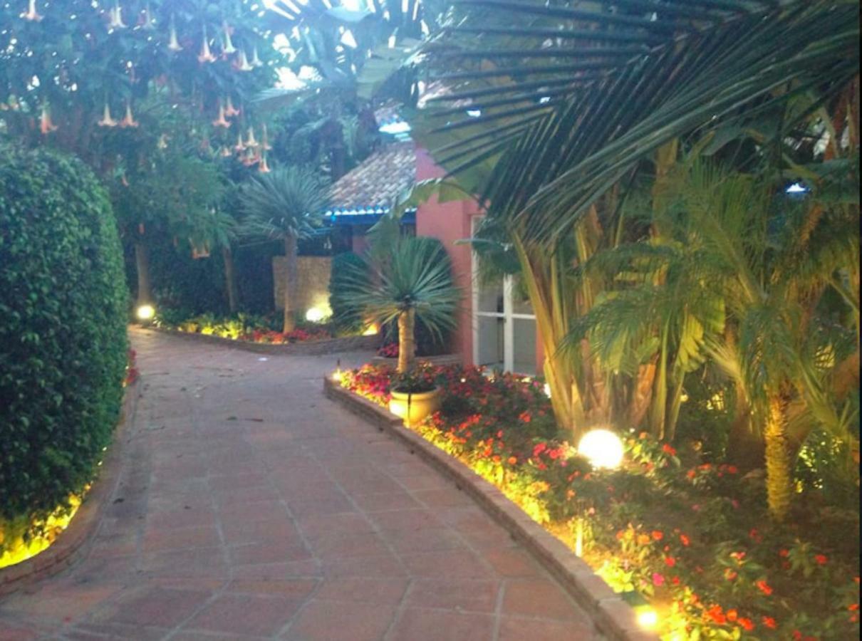 Puerto Banus With Private Garden Marbella Exterior foto